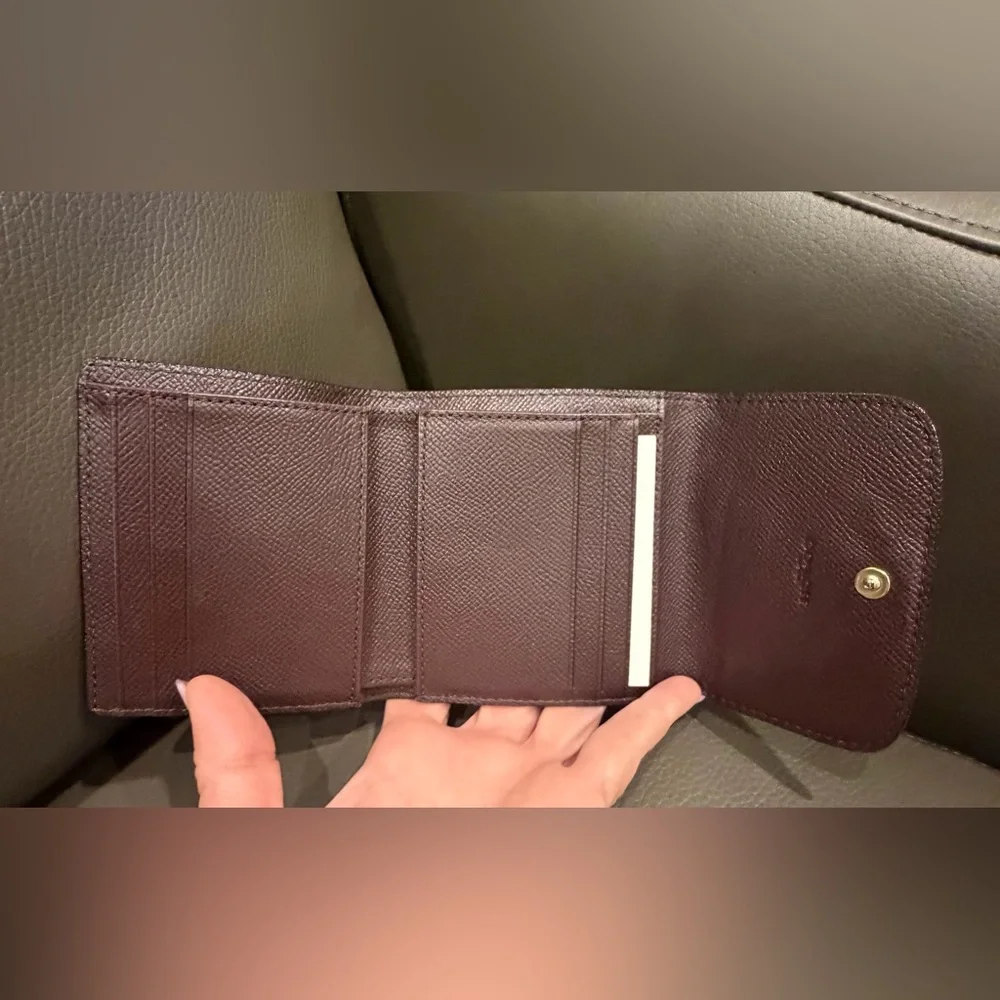 Coach Small Trifold Metallic Crossgrain Wallet - Picture 3 of 7
